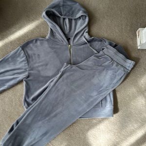 EXPRESS Women’s velour, silver/gray, tracksuit. Sz large jacket, sz Med pants.